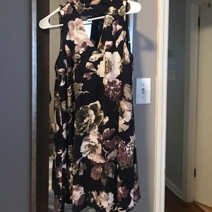 How very loved Floral shift dress